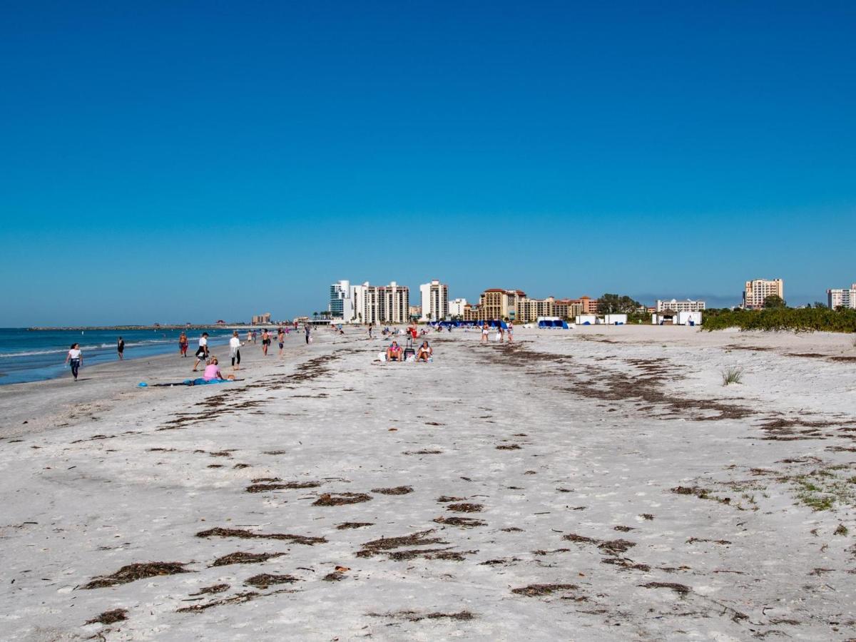 Meridian 1001 - A Spacious Beachfront Condo Clearwater Beach Exterior photo