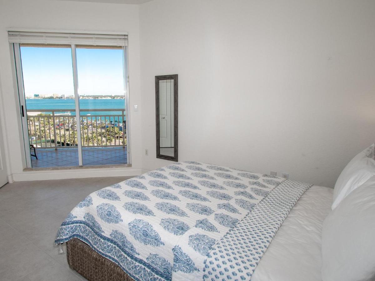 Meridian 1001 - A Spacious Beachfront Condo Clearwater Beach Exterior photo