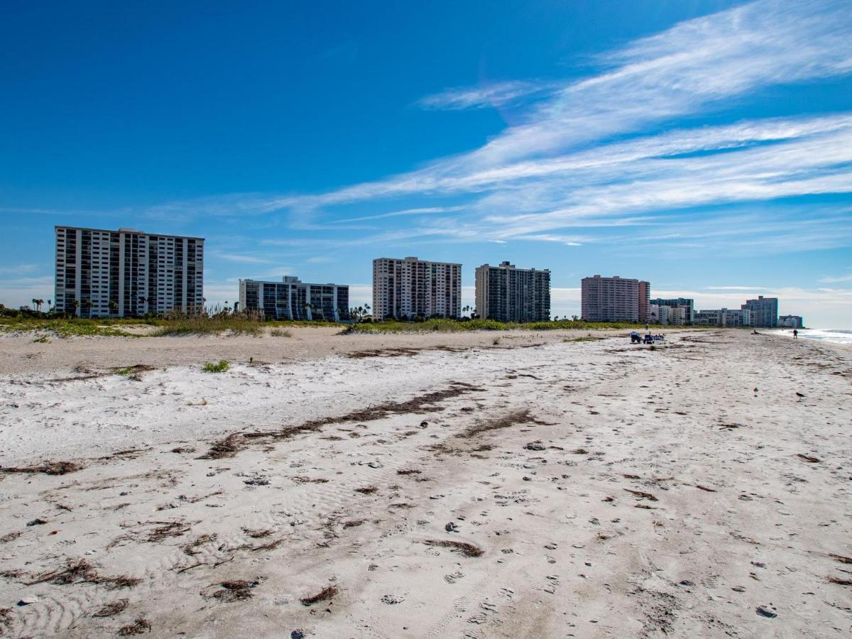 Meridian 1001 - A Spacious Beachfront Condo Clearwater Beach Exterior photo