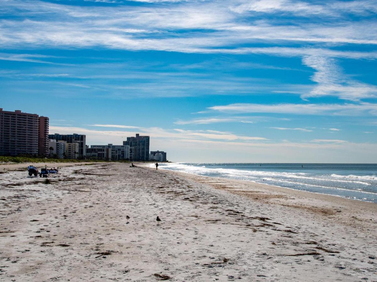 Meridian 1001 - A Spacious Beachfront Condo Clearwater Beach Exterior photo